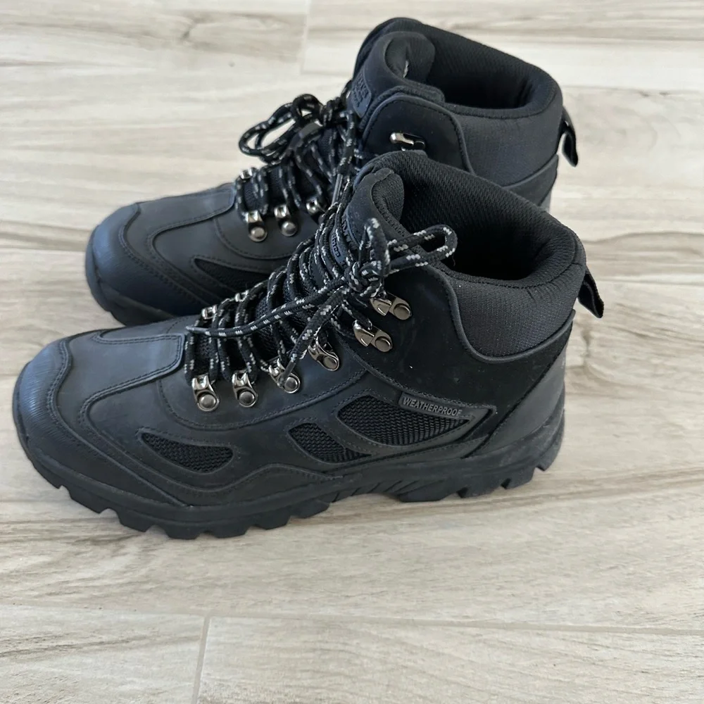 Smith's Black Hiking Boots, Size 9